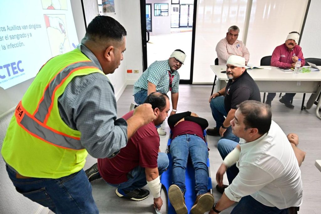 Capacitan en primeros auxilios a personal de CESPM - MFNoticias Mexicali