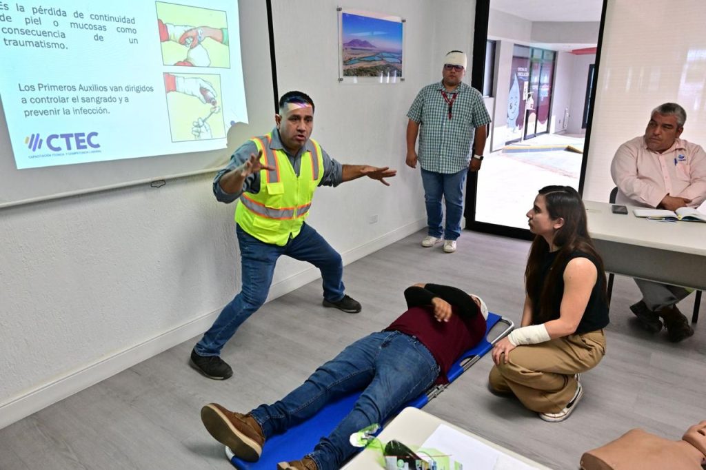 Capacitan en primeros auxilios a personal de CESPM - MFNoticias Mexicali